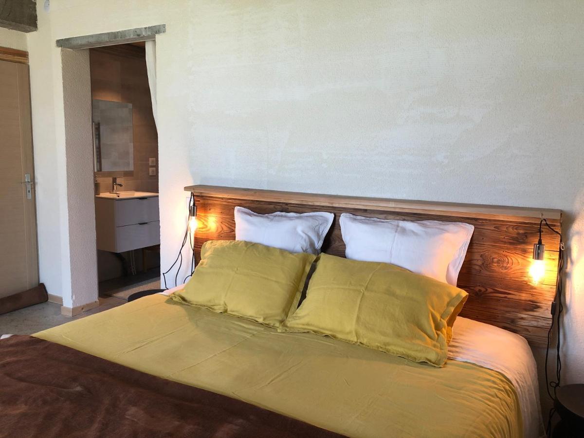 Cote Tiretaine Bed & Breakfast Orcines Eksteriør bilde